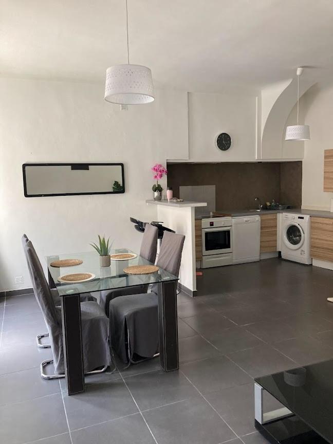 Bienvenue Chez Shiva Apartment Chateauneuf-du-Pape Luaran gambar